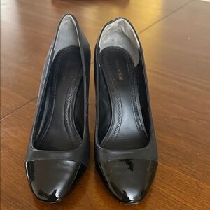 Pour La Victoire patent leather Women's Pumps with gold heel